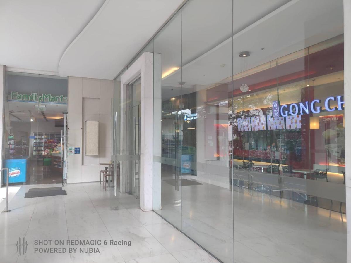 Fort Victoria Condominium Tower C Тагуиг Екстериор снимка
