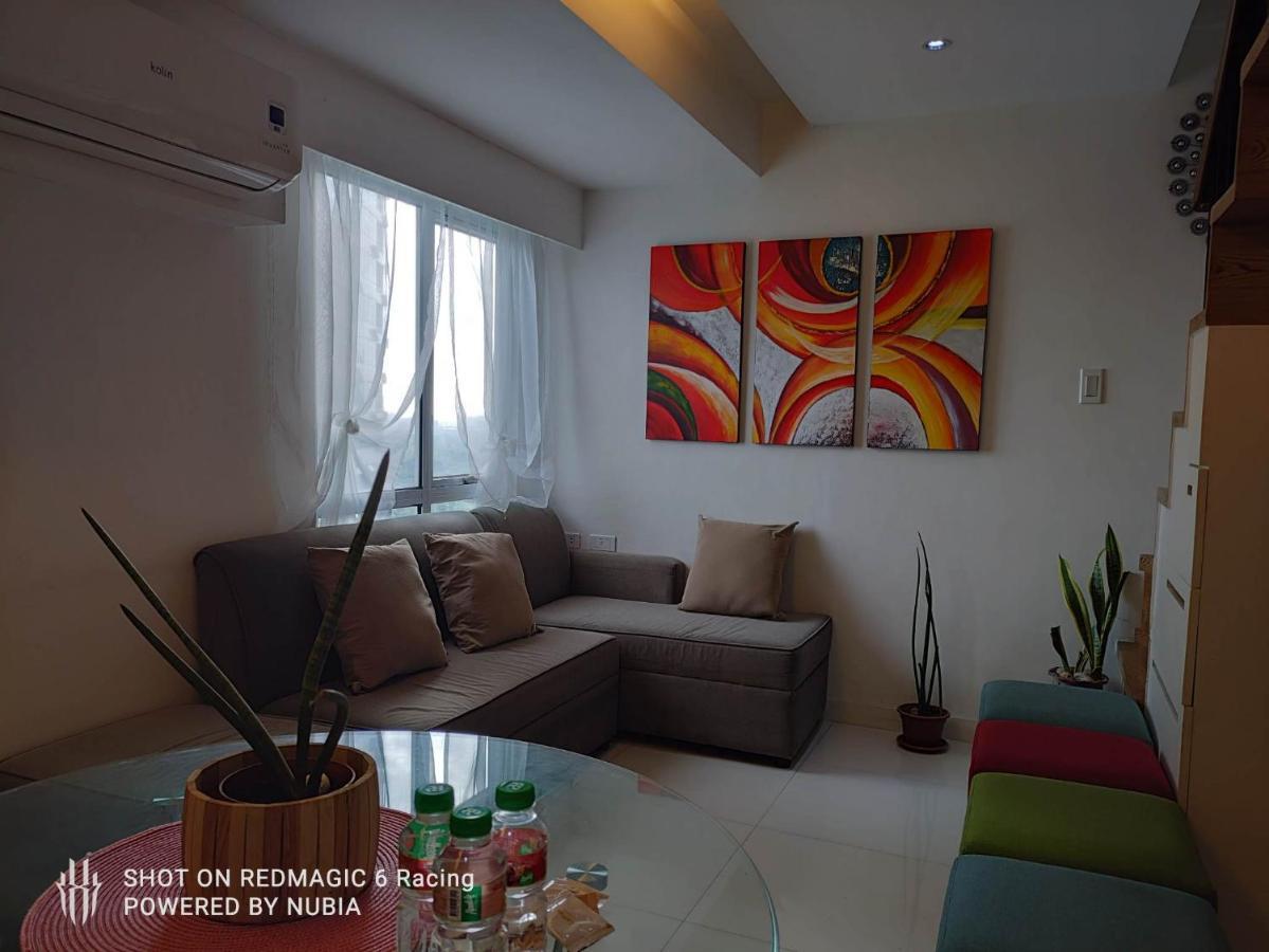 Fort Victoria Condominium Tower C Тагуиг Екстериор снимка