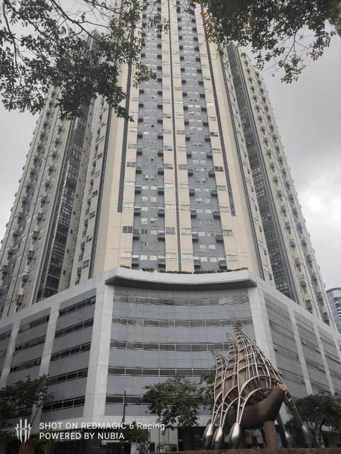 Fort Victoria Condominium Tower C Тагуиг Екстериор снимка