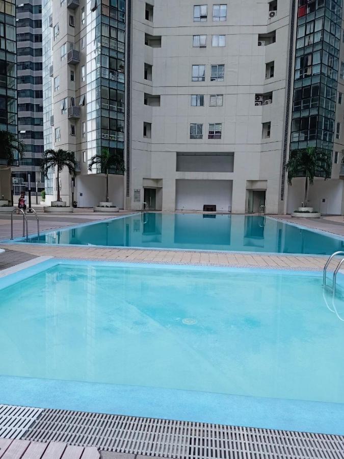 Fort Victoria Condominium Tower C Тагуиг Екстериор снимка