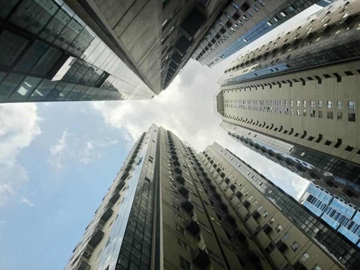 Fort Victoria Condominium Tower C Тагуиг Екстериор снимка