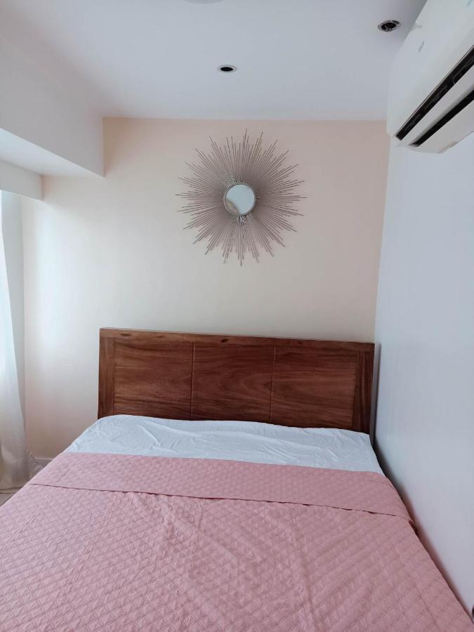 Fort Victoria Condominium Tower C Тагуиг Екстериор снимка