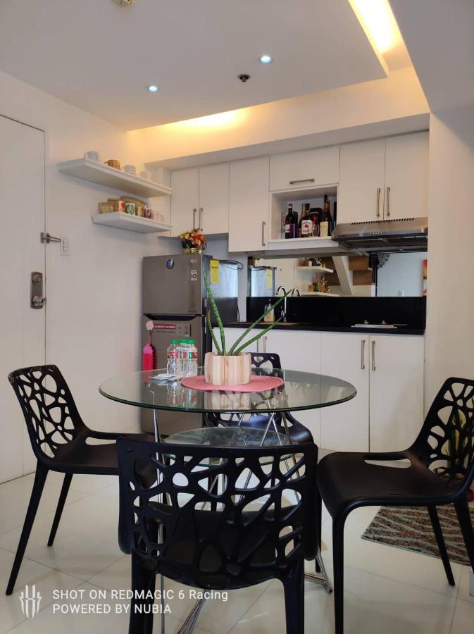 Fort Victoria Condominium Tower C Тагуиг Екстериор снимка